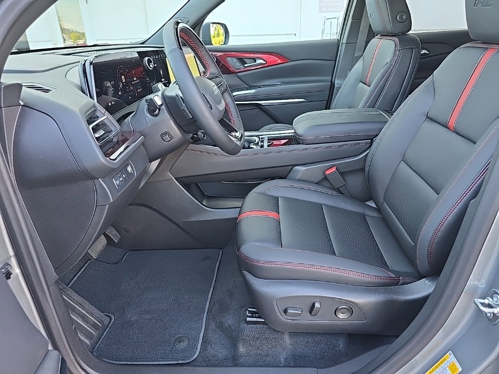 2025 Chevrolet Traverse RS photo 19