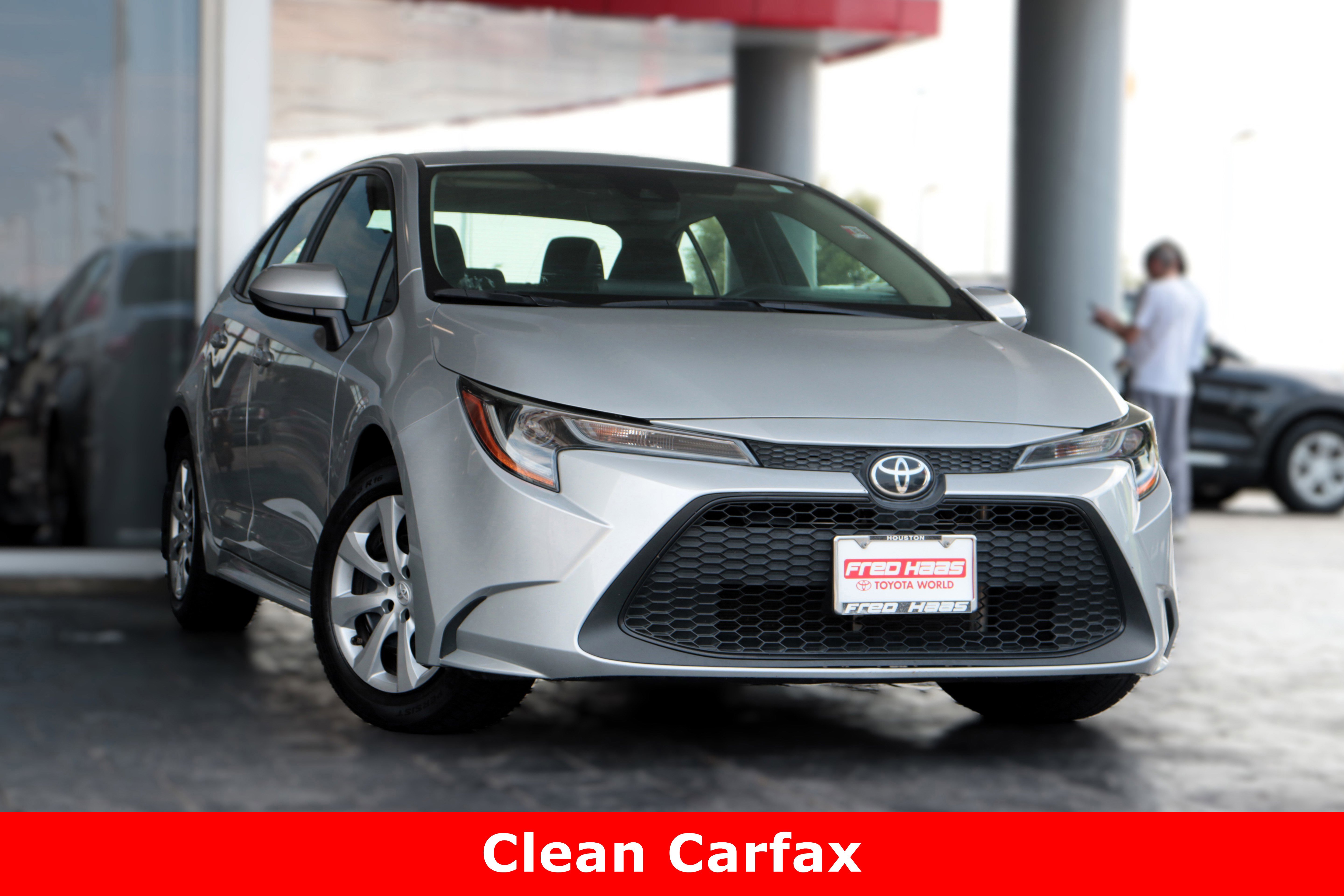 Used 2022 Toyota Corolla LE with VIN 5YFEPMAE4NP353065 for sale in Northfield, Minnesota