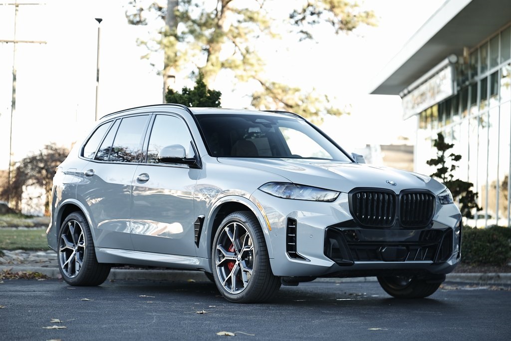 2026 BMW X5 50e's photo