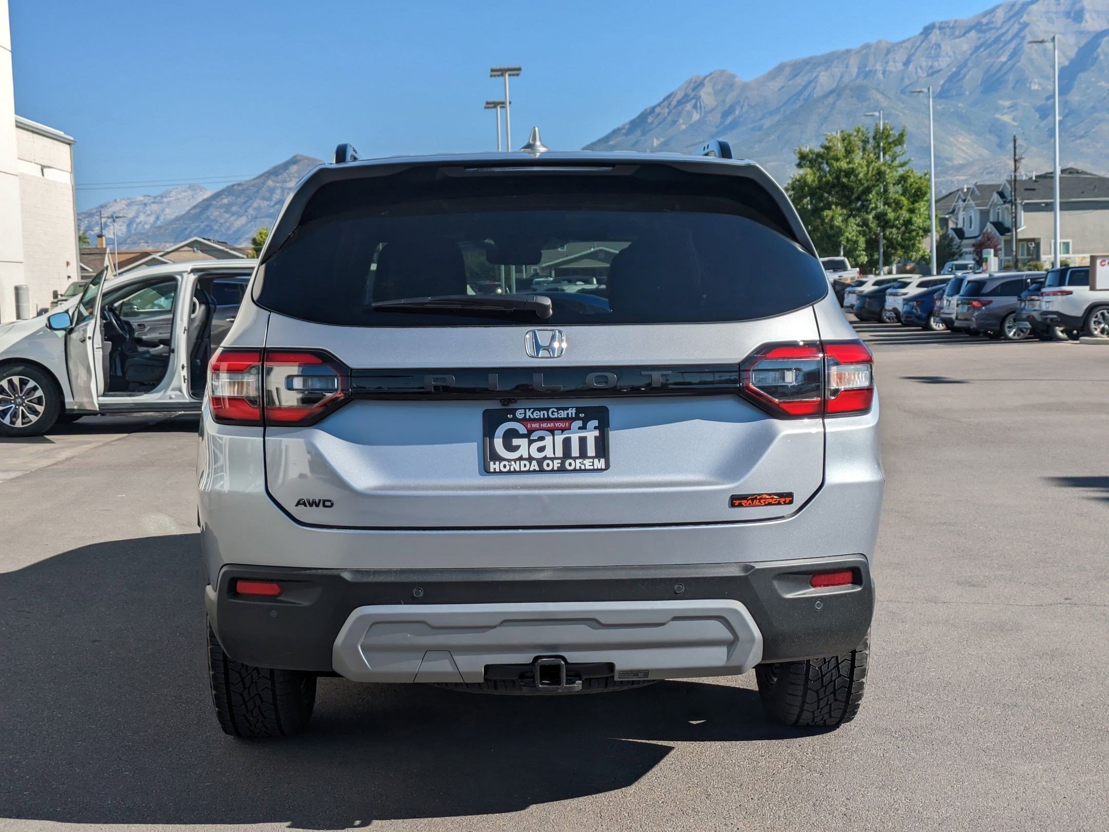 2025 Honda Pilot TrailSport photo 4