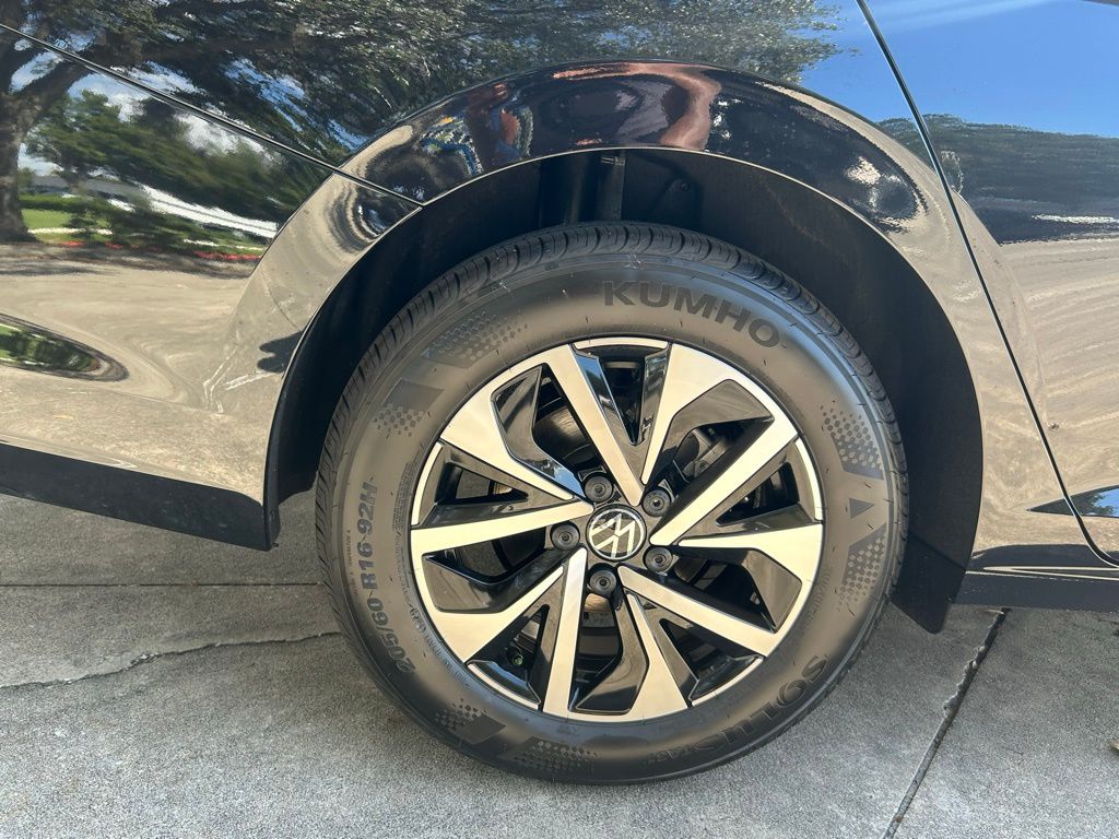 2025 Volkswagen Jetta 1.5T S photo 17
