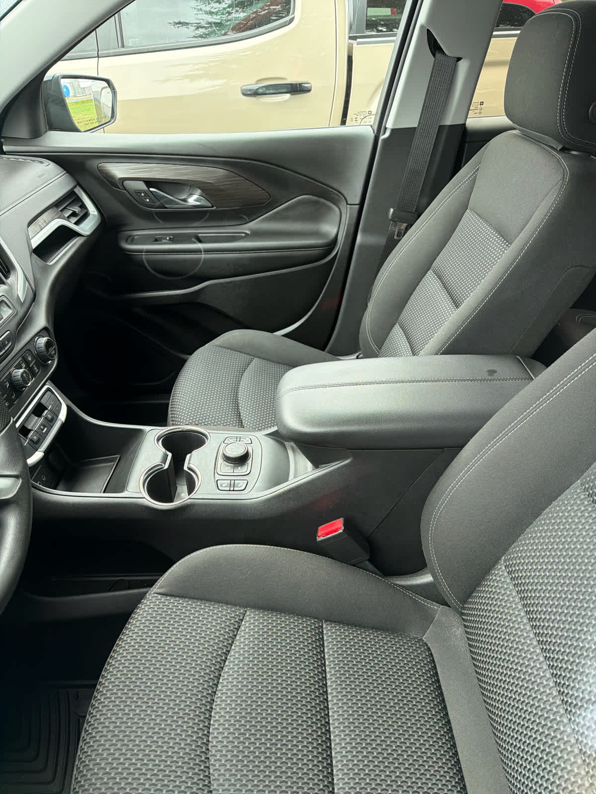 2024 Gmc Terrain SLE photo 5