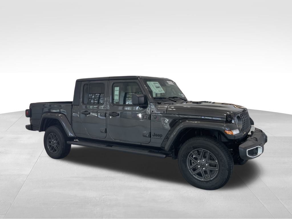 2024 Jeep Gladiator Sport photo 2