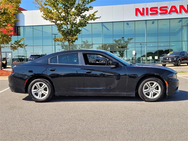 2019 Dodge Charger SXT photo 2