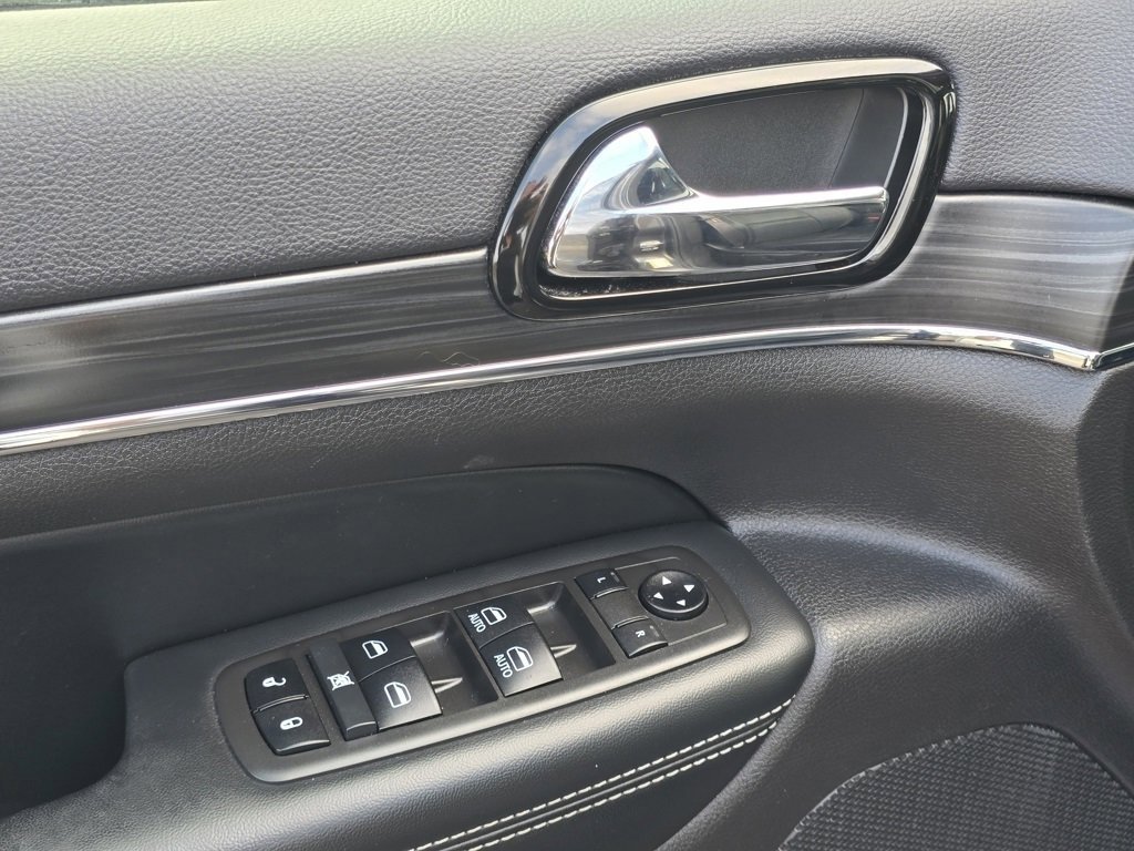 2021 Jeep Grand Cherokee Anniversary Edition photo 17