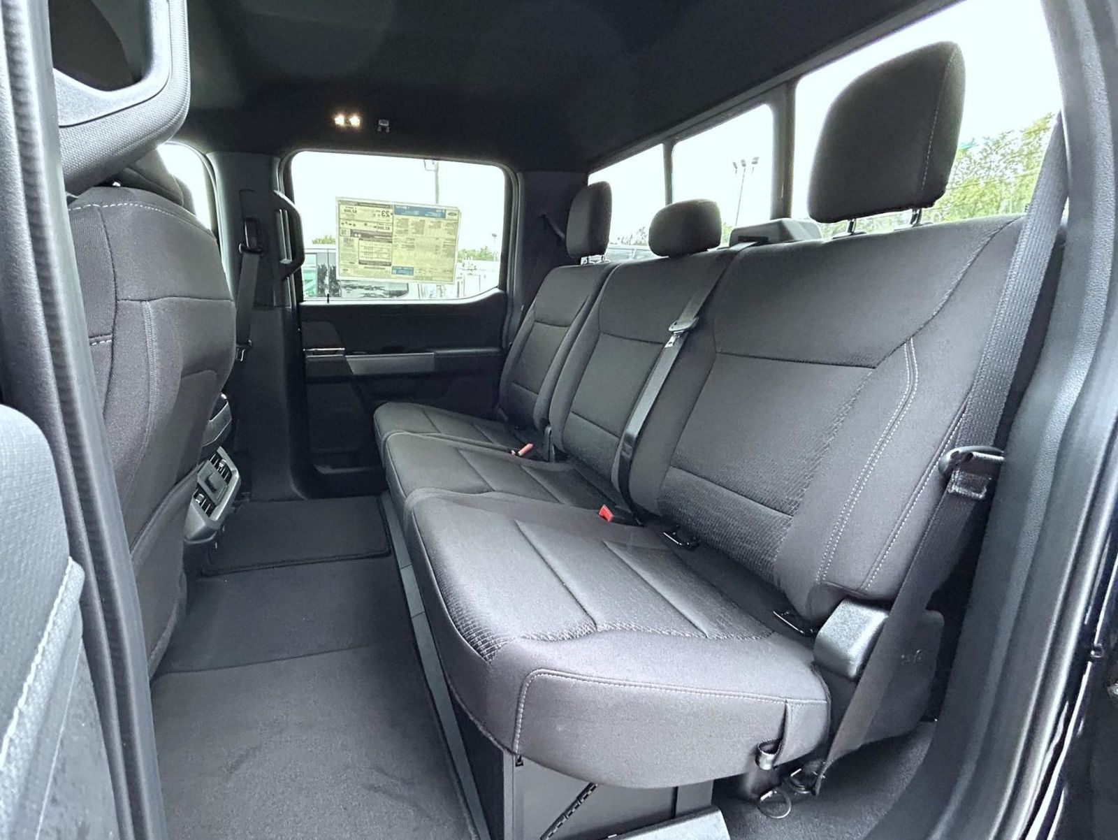 2025 Ford F-150 XLT photo 8
