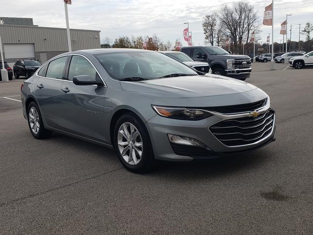 2023 Chevrolet Malibu 1LT photo 2