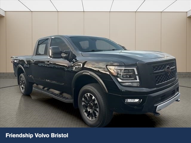 2024 Nissan Titan XD Pro-4X's photo