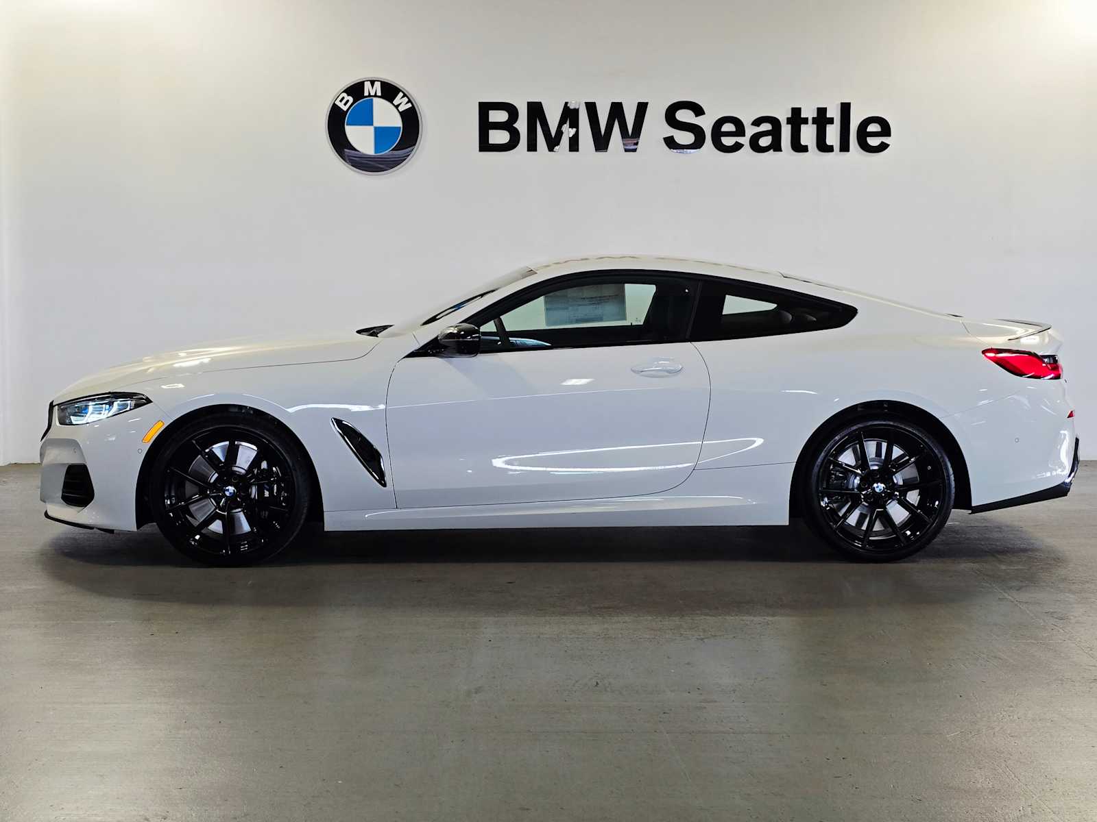 2026 Bmw M850i xDrive photo 3