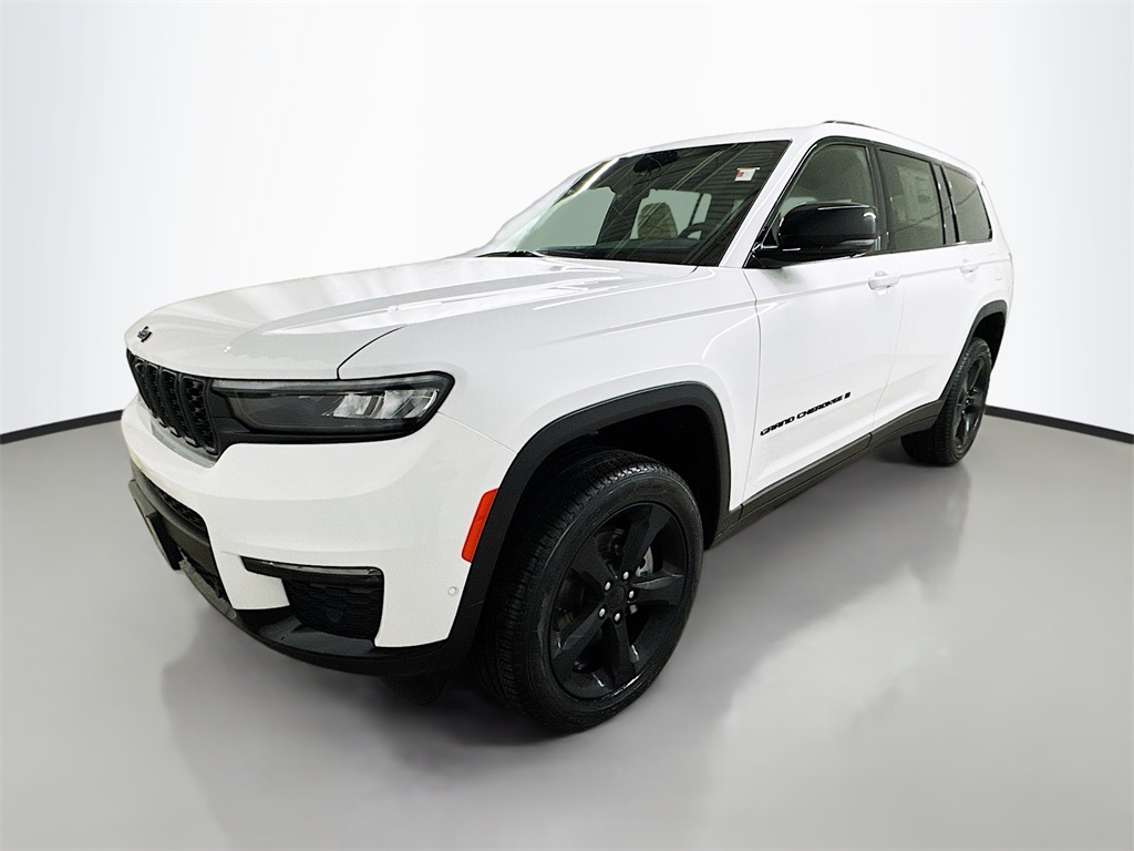 2025 Jeep Grand Cherokee Limited photo 2