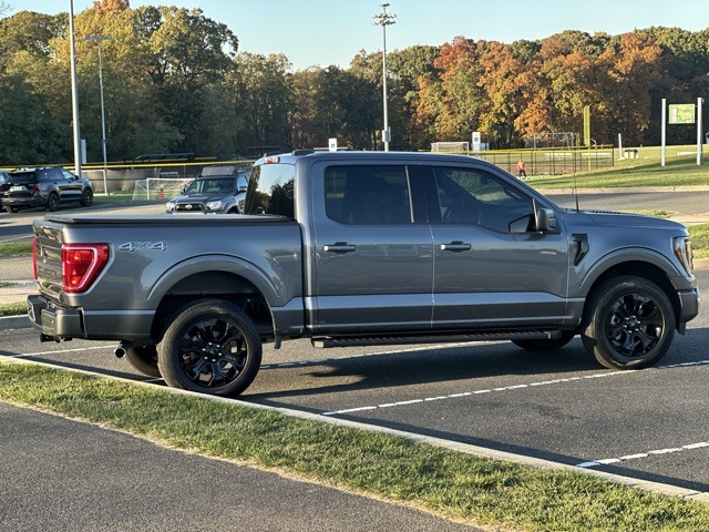 2022 Ford F-150 XLT photo 3
