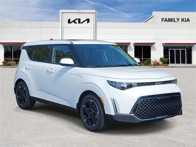 2025 Kia Soul EX's photo