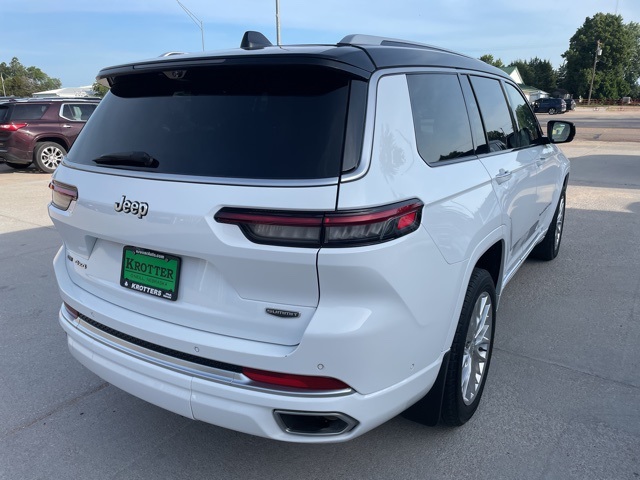 2021 Jeep Grand Cherokee L Summit photo 3