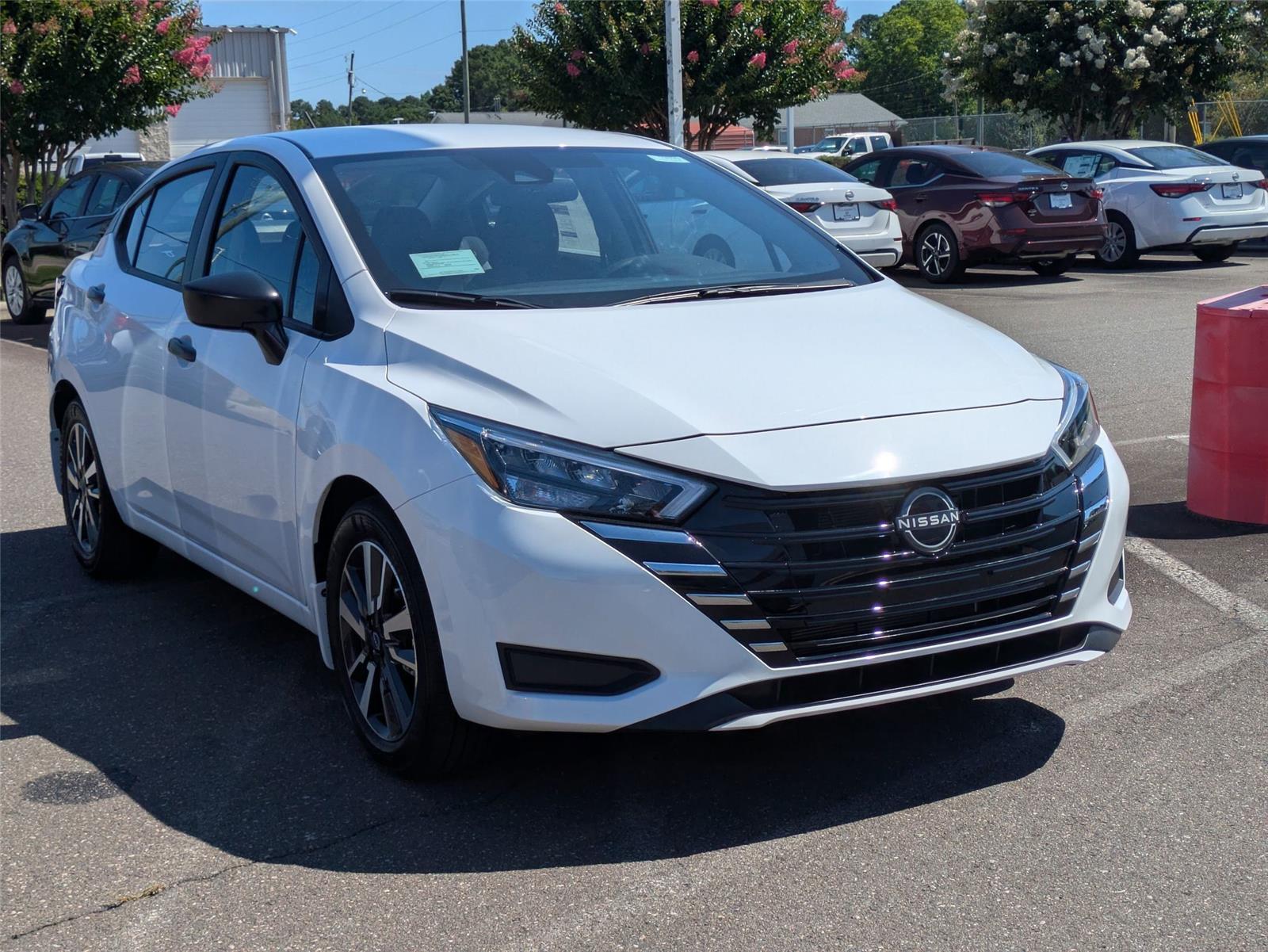 2025 Nissan Versa S photo 3