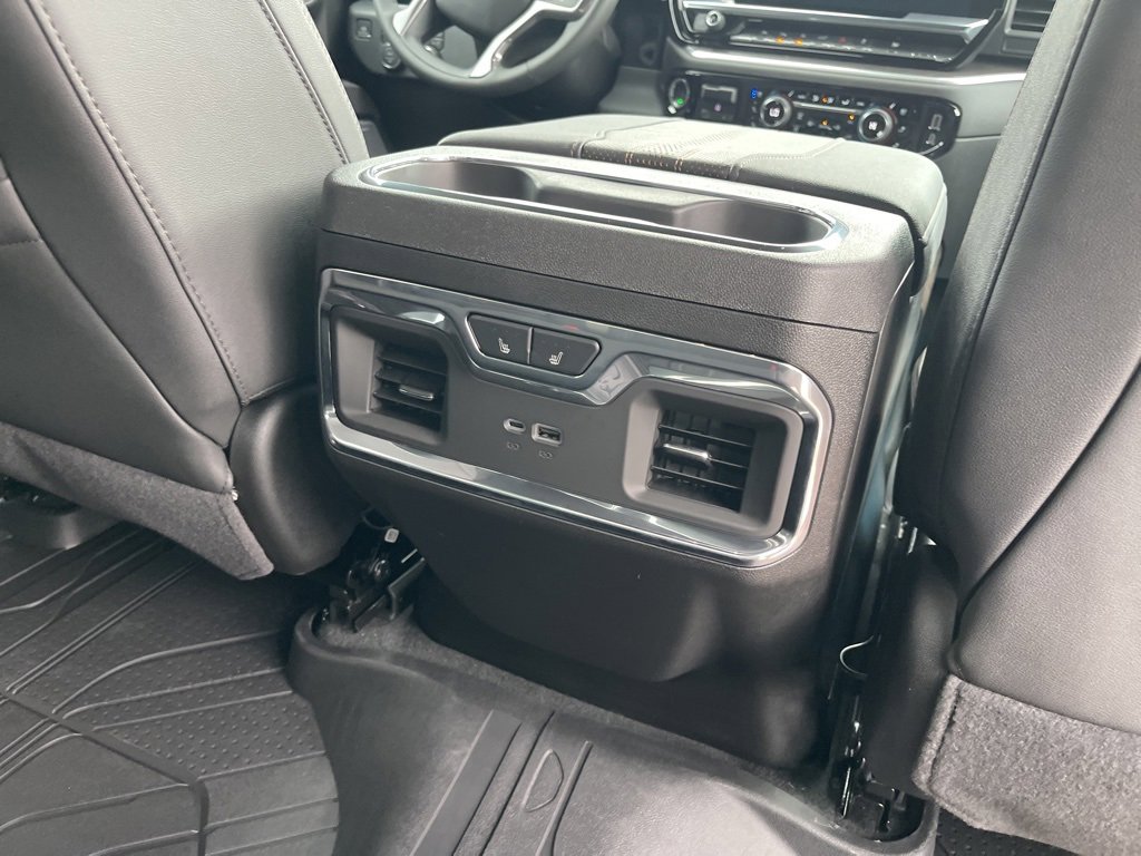 2025 Chevrolet Silverado 1500 High Country photo 16
