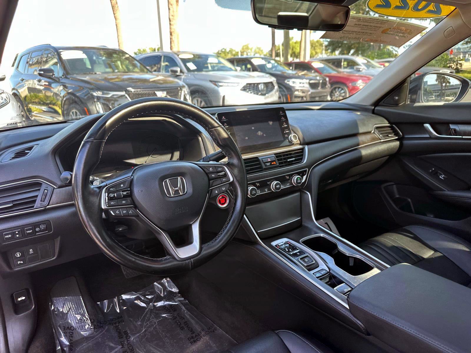 2022 Honda Accord Touring 2.0T photo 14