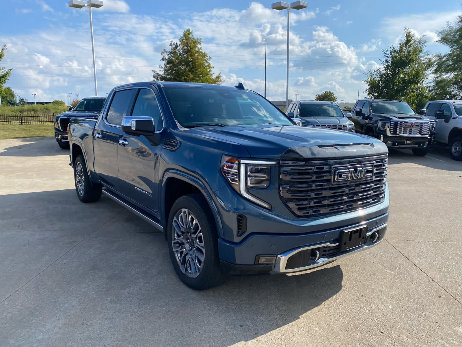2026 Gmc Sierra 1500 Denali Ultimate photo 4