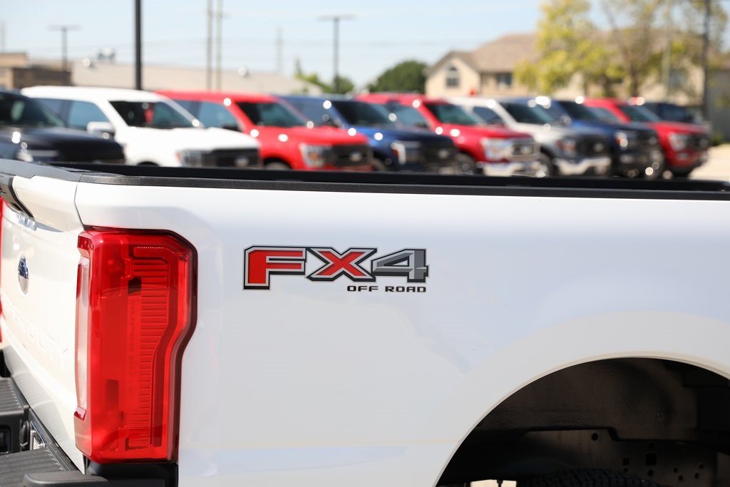 2025 Ford F-250 Super Duty XL - Photo 10