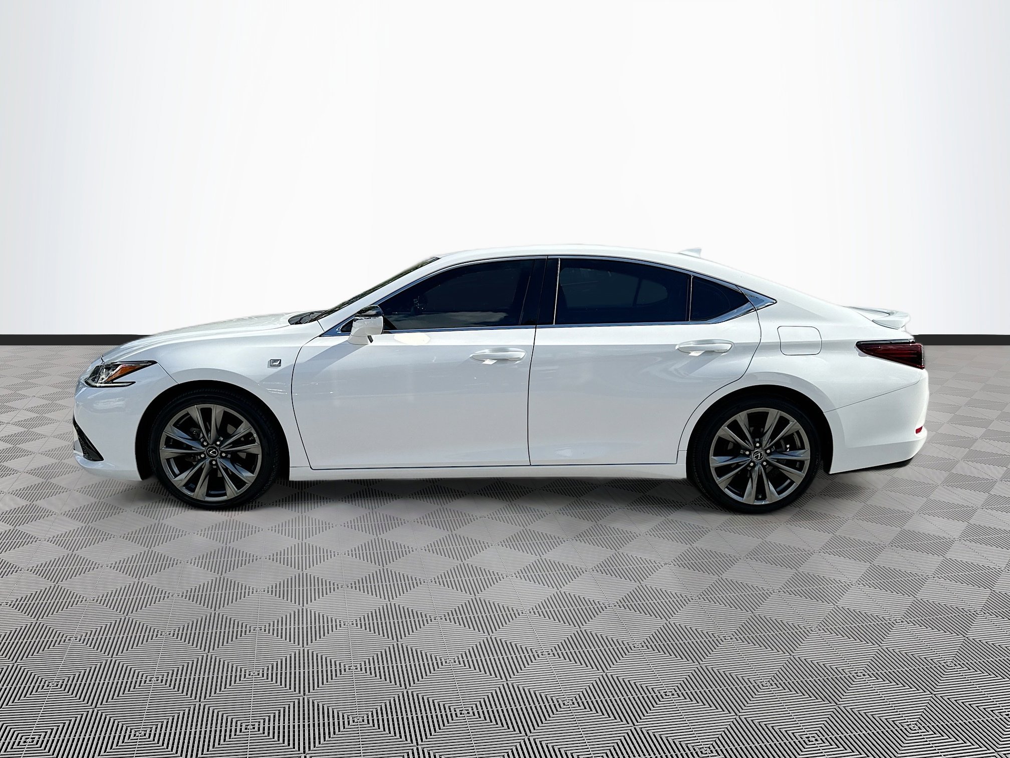 2020 Lexus ES 350 F SPORT photo 4