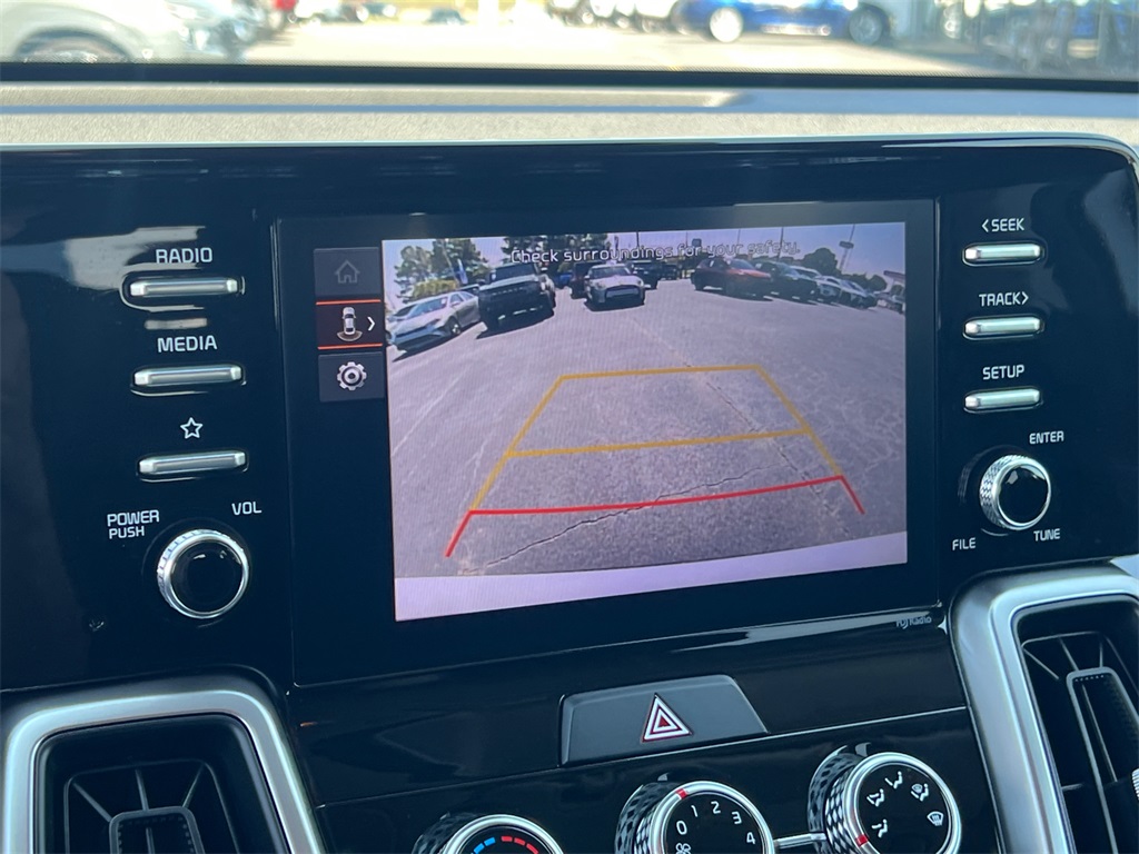 2022 Kia Sorento LX photo 30