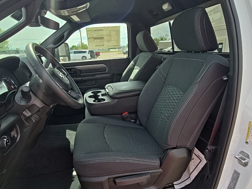 2025 Ram 2500 Tradesman photo 14