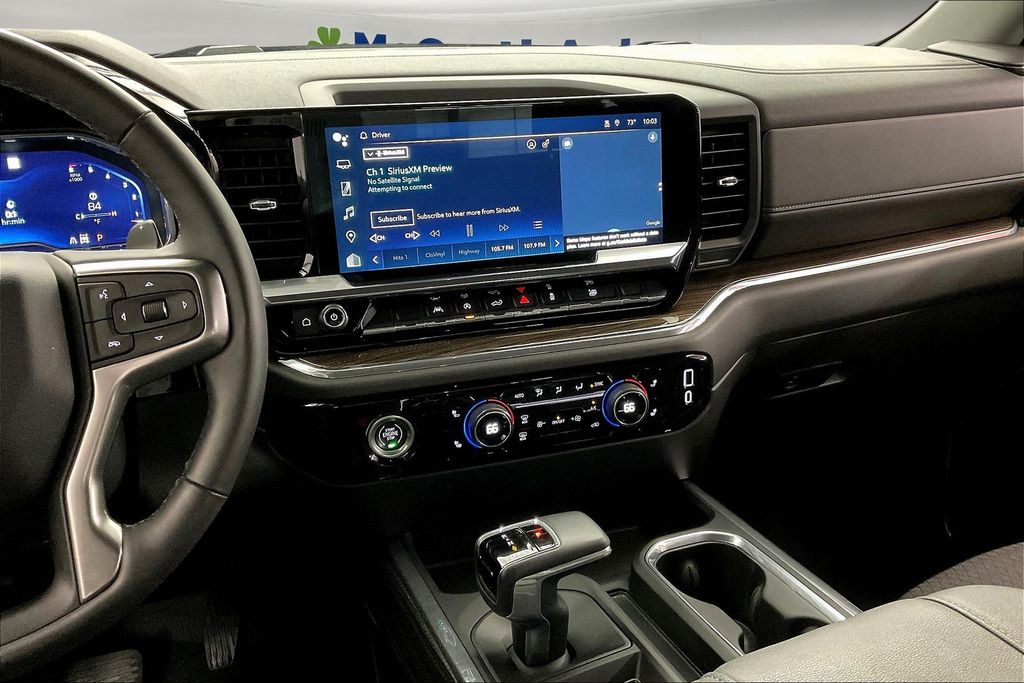 2023 Chevrolet Silverado 1500 RST photo 7