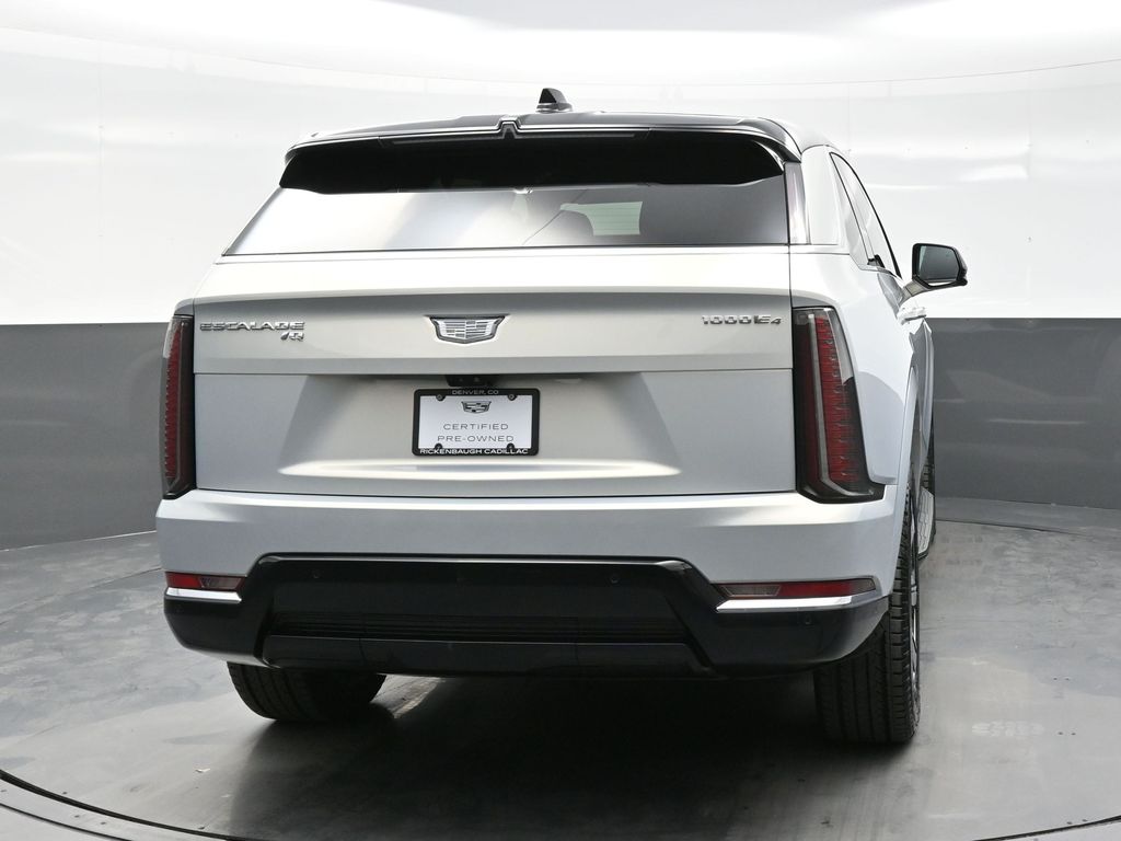 2025 Cadillac Escalade IQ Luxury photo 4