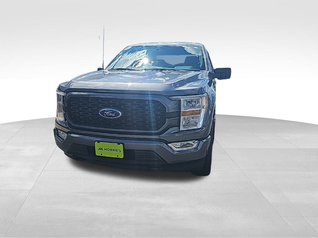 2022 Ford F-150 XL photo 2