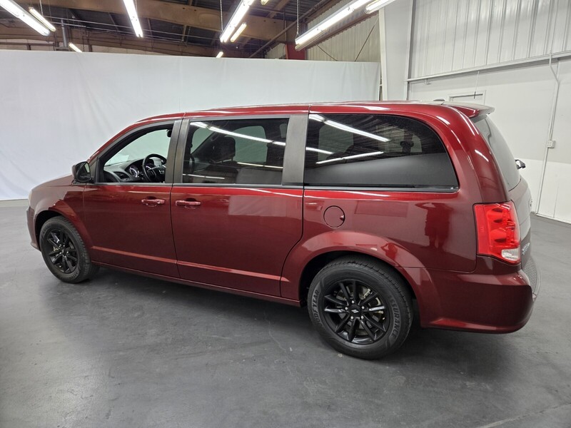 2019 Dodge Grand Caravan SE Plus photo 3