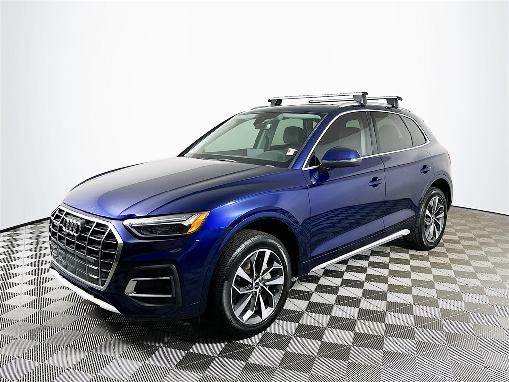 Used 2021 Navarra Blue Metallic Audi 45 Premium image 1