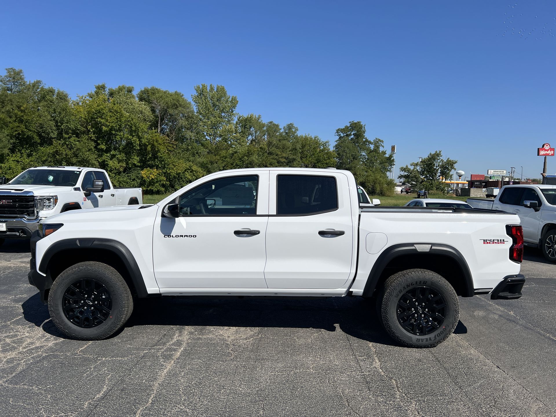 2026 Chevrolet Colorado Trail Boss photo 2