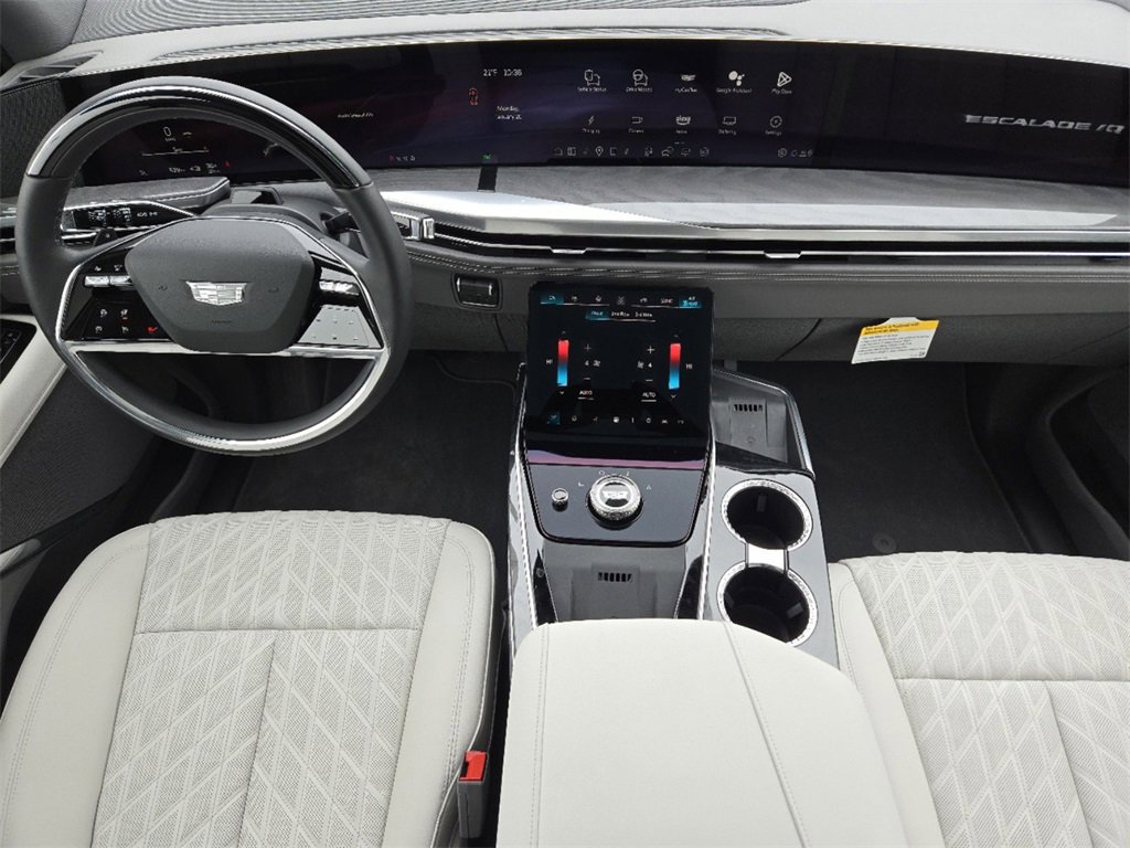2025 Cadillac Escalade IQ Luxury photo 21