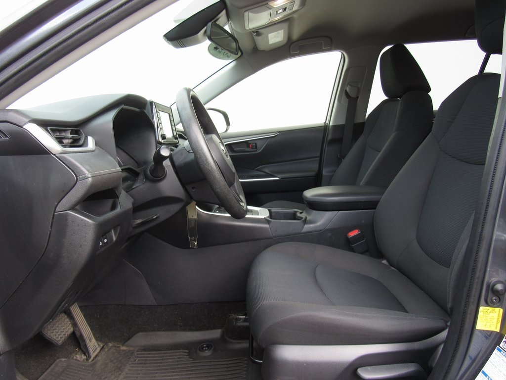 2022 Toyota RAV4 Hybrid LE photo 4
