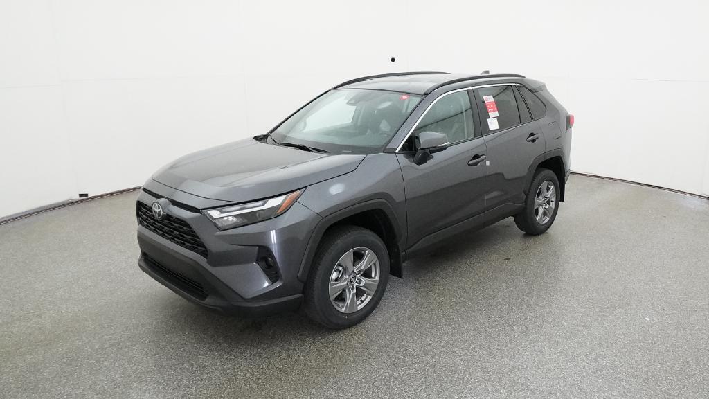 2025 Toyota RAV4 XLE's photo