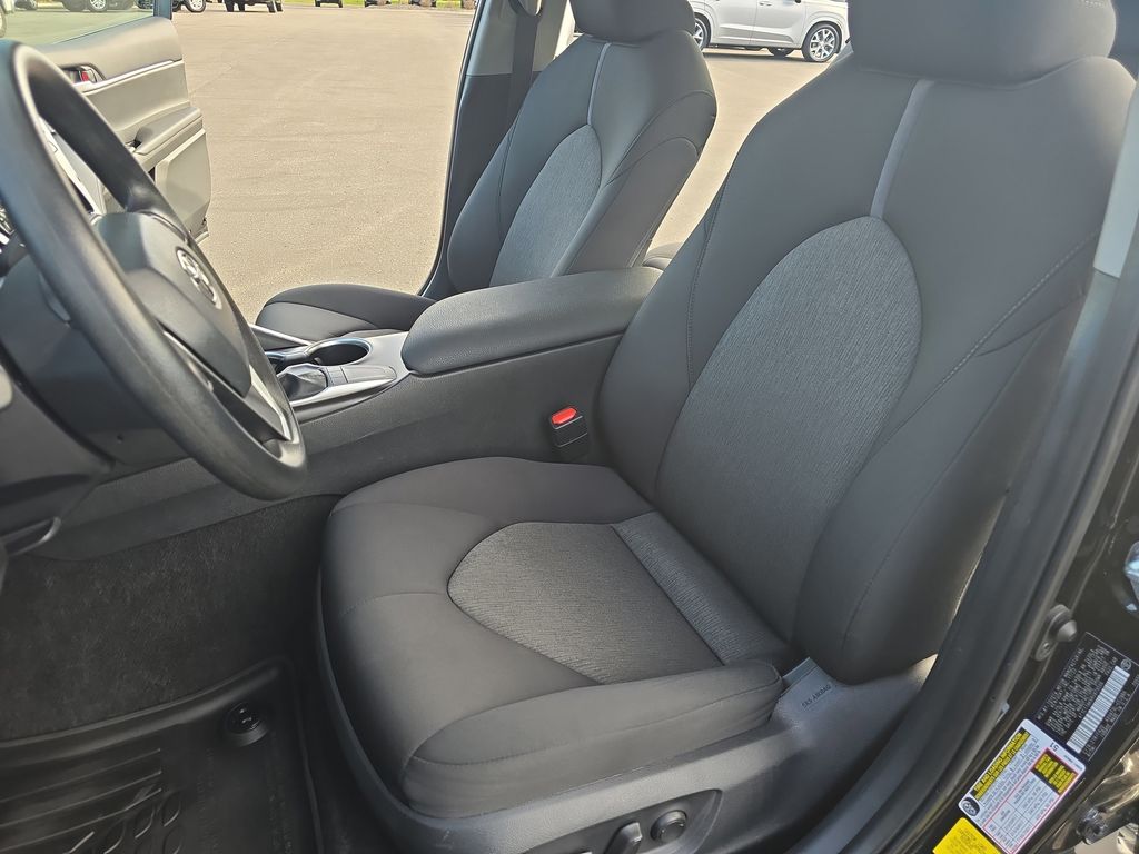 2024 Toyota Camry LE photo 14