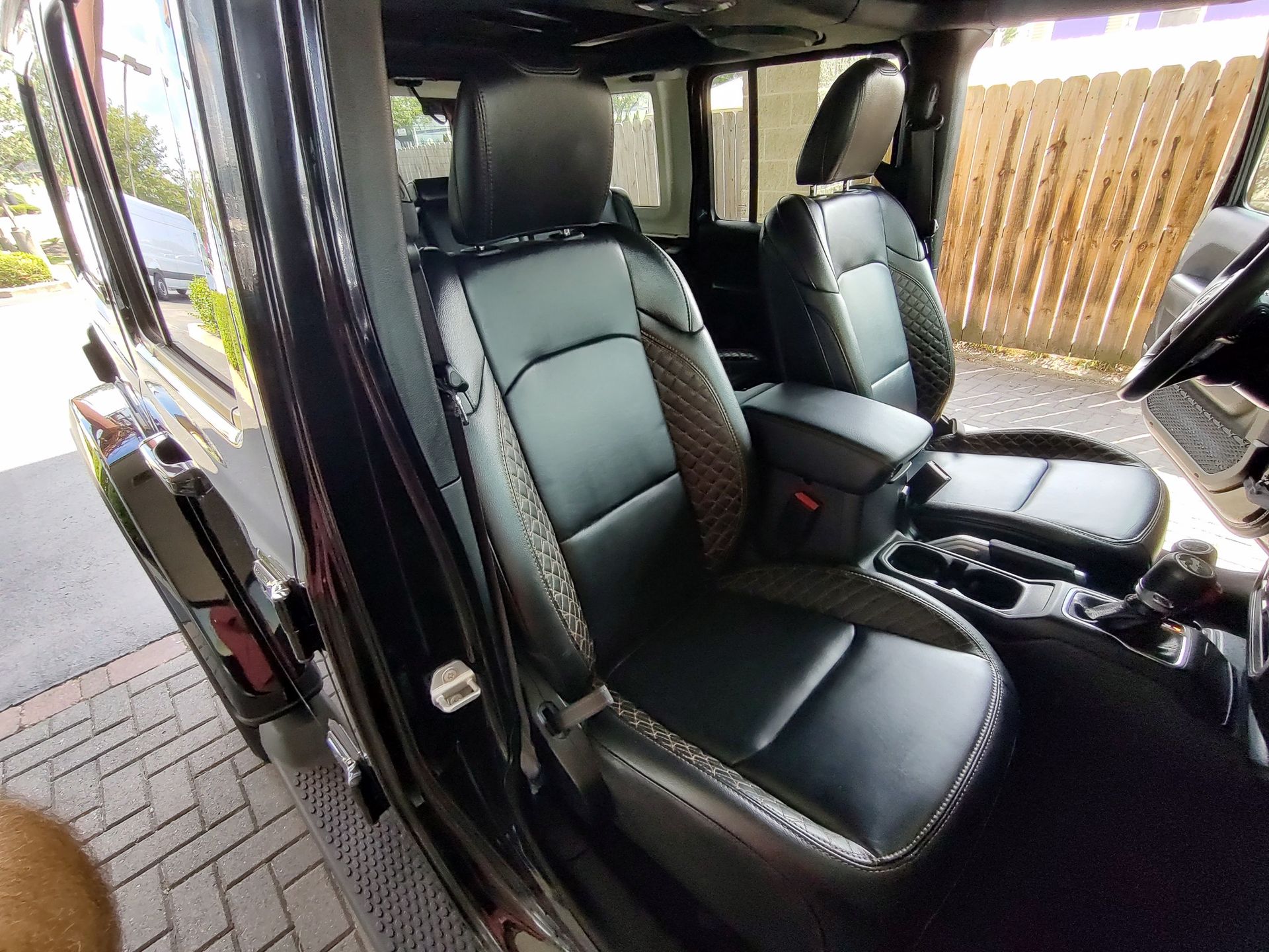 2022 Jeep Wrangler Unlimited Sahara High Altitude 4xe photo 5