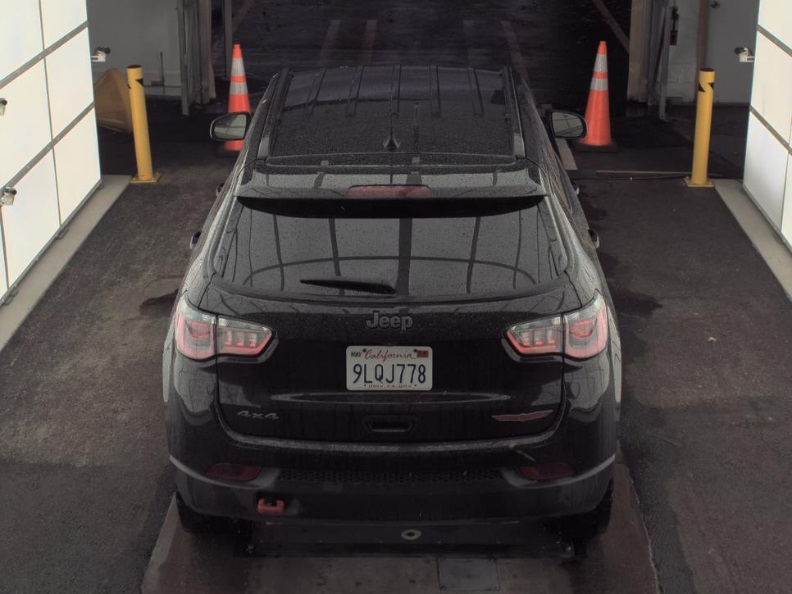 2024 Jeep Compass Trailhawk photo 2