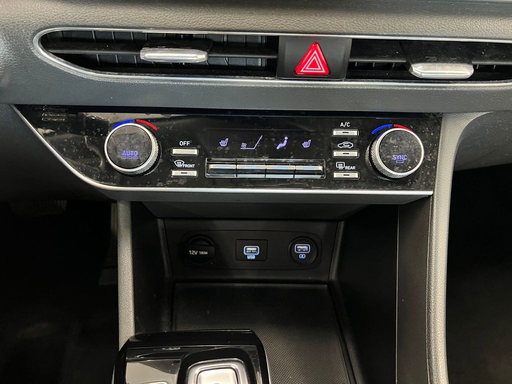 2020 Hyundai Sonata SEL photo 12