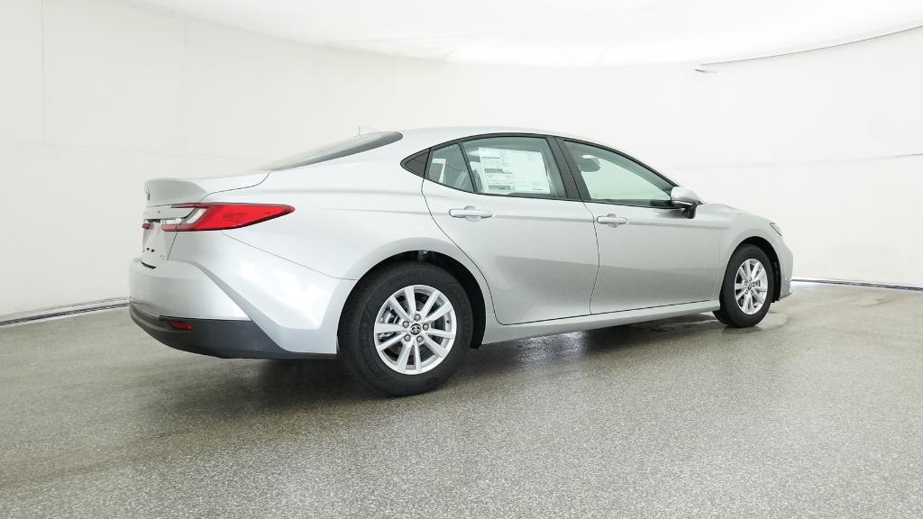 2025 Toyota Camry LE photo 20