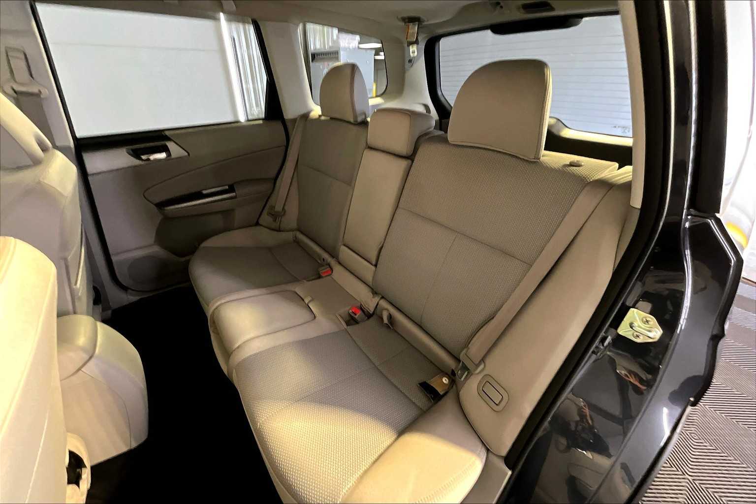 2012 Subaru Forester 2.5X Premium photo 17