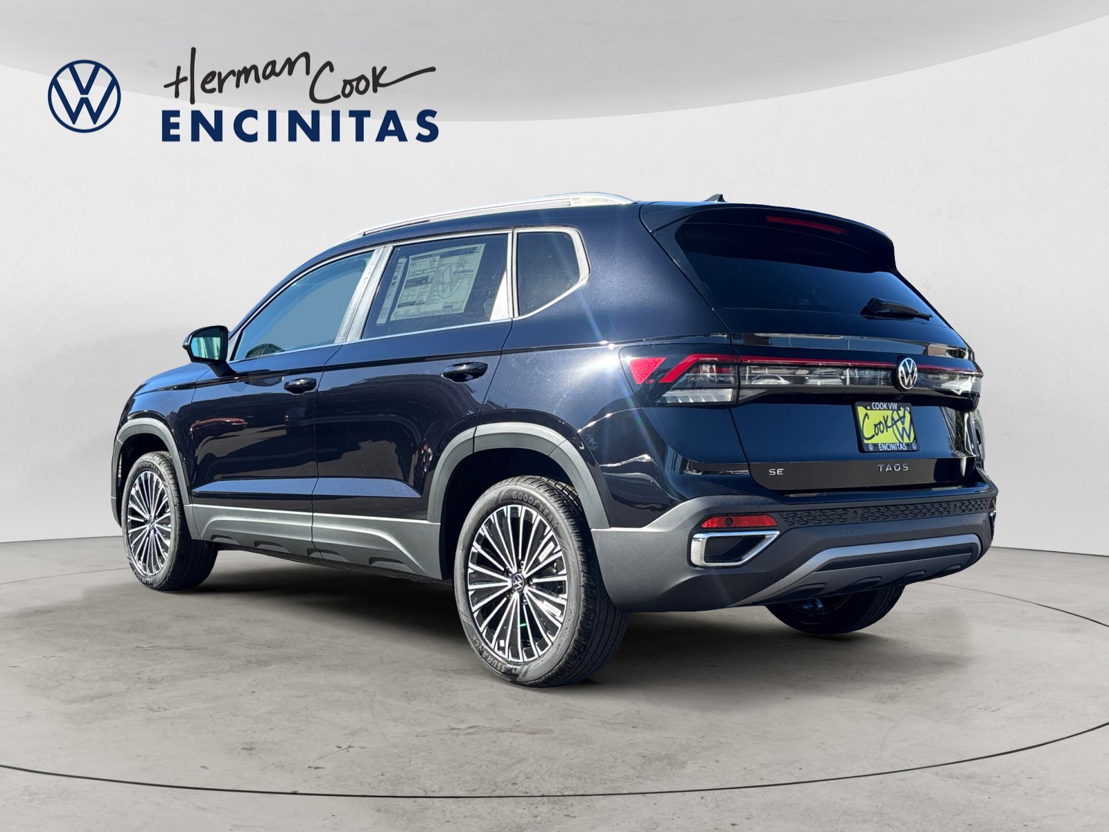 2025 Volkswagen Taos SE photo 3