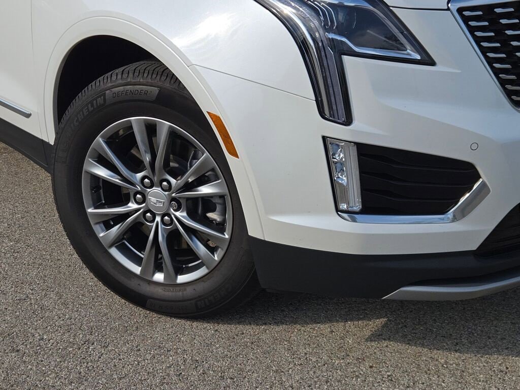 2021 Cadillac XT5 Premium Luxury photo 3