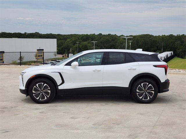 2025 Chevrolet Blazer EV photo 2
