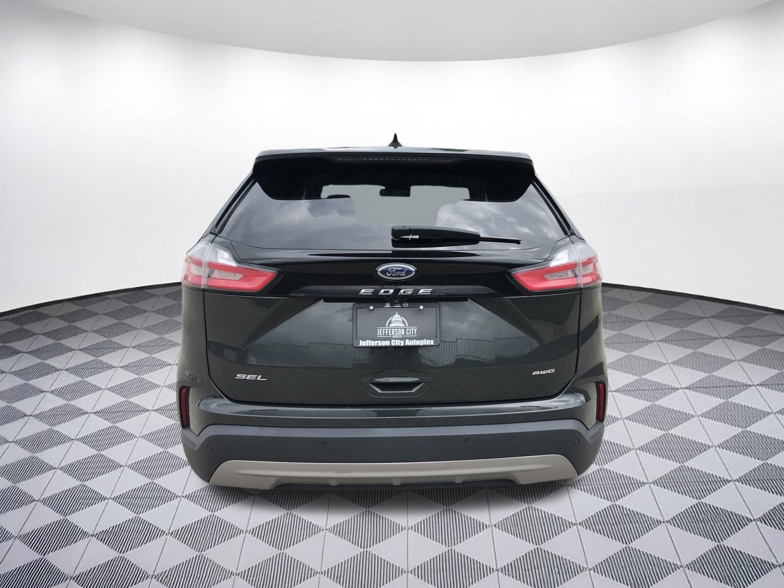 2022 Ford Edge SEL photo 6