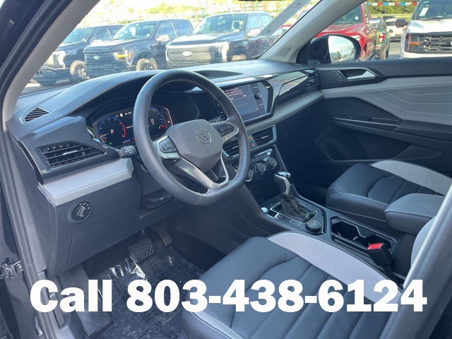 2024 Volkswagen Taos SEL photo 2