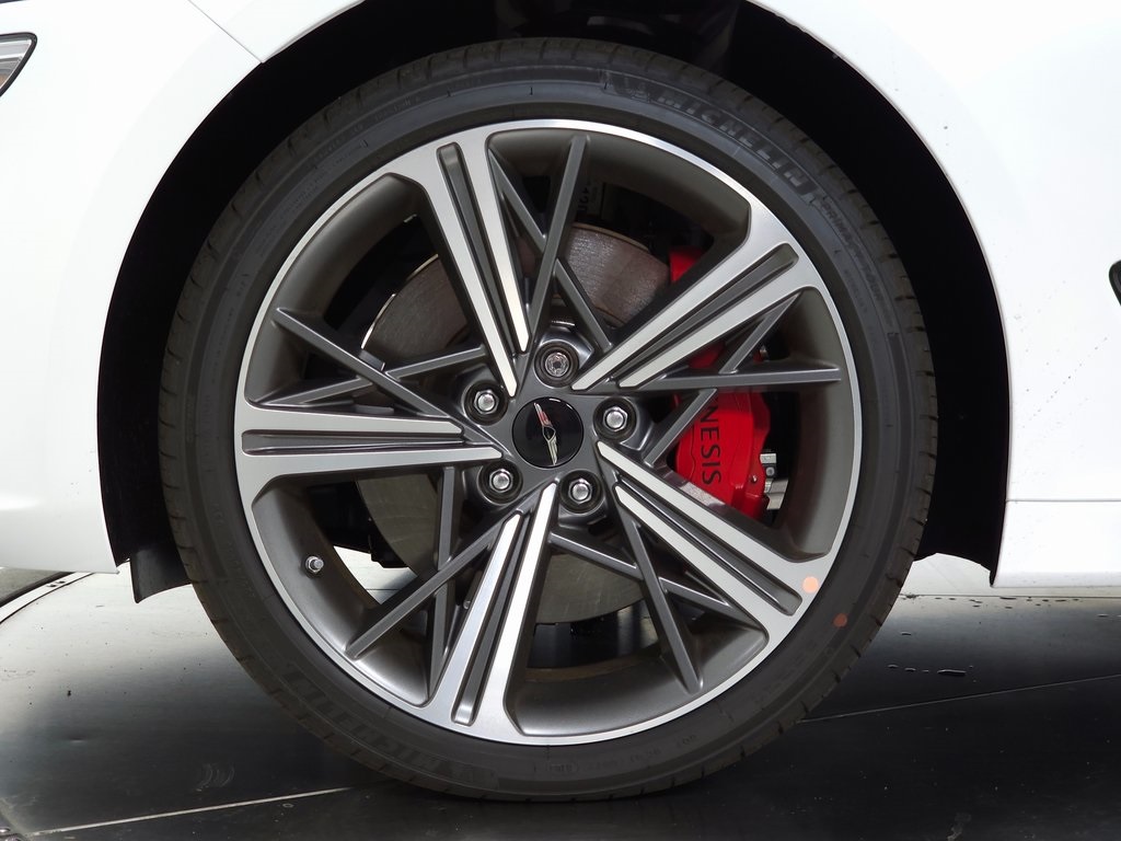 2025 Genesis G70 3.3T Sport Advanced photo 7