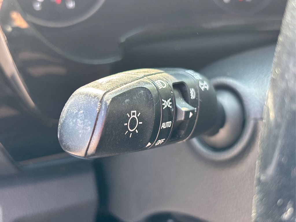 2021 Kia Seltos EX photo 24
