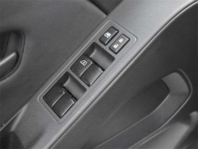 2022 Nissan Frontier S photo 13