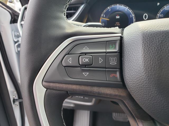 2025 Jeep Grand Cherokee Limited photo 8