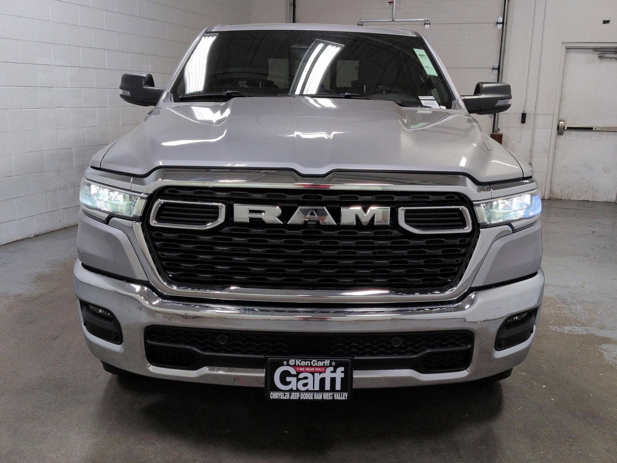 2025 Ram 1500 Big Horn photo 6
